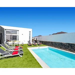 villa-yucca-mar.in-canary-islands.com/